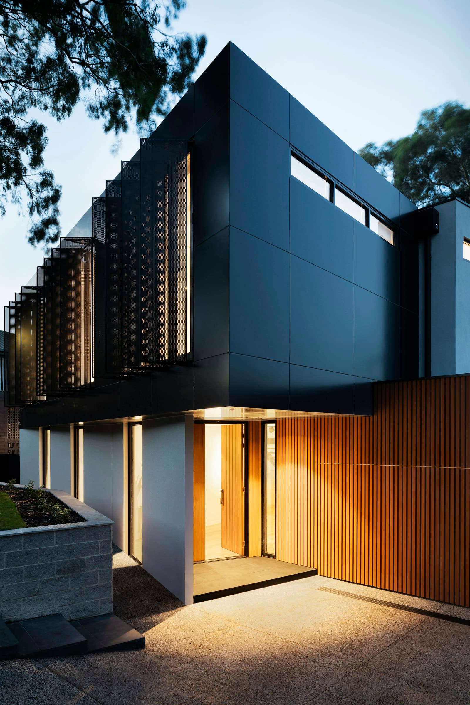 RCC house construction: the process, from foundation to roof